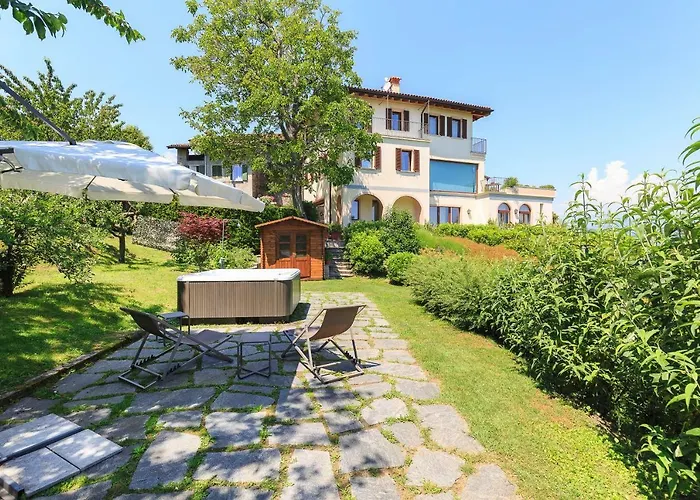 Lägenhet Rubino Con Giardino E Jacuzzi Vista *